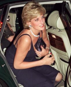 princess diana clutch today 2 170525 6b516c5477b76ca853c43986c77be362.fit 560w